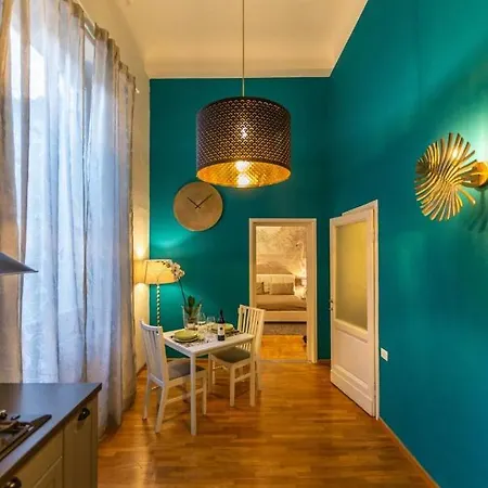 Flamingo Florence Suite-2